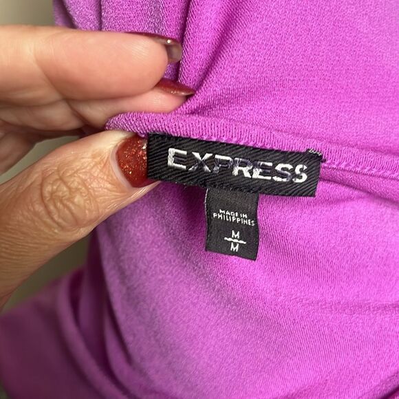EXPRESS Purple One-Shoulder Shirt w Side Ruching Sz Medium NWOT - Picture 7 of 8